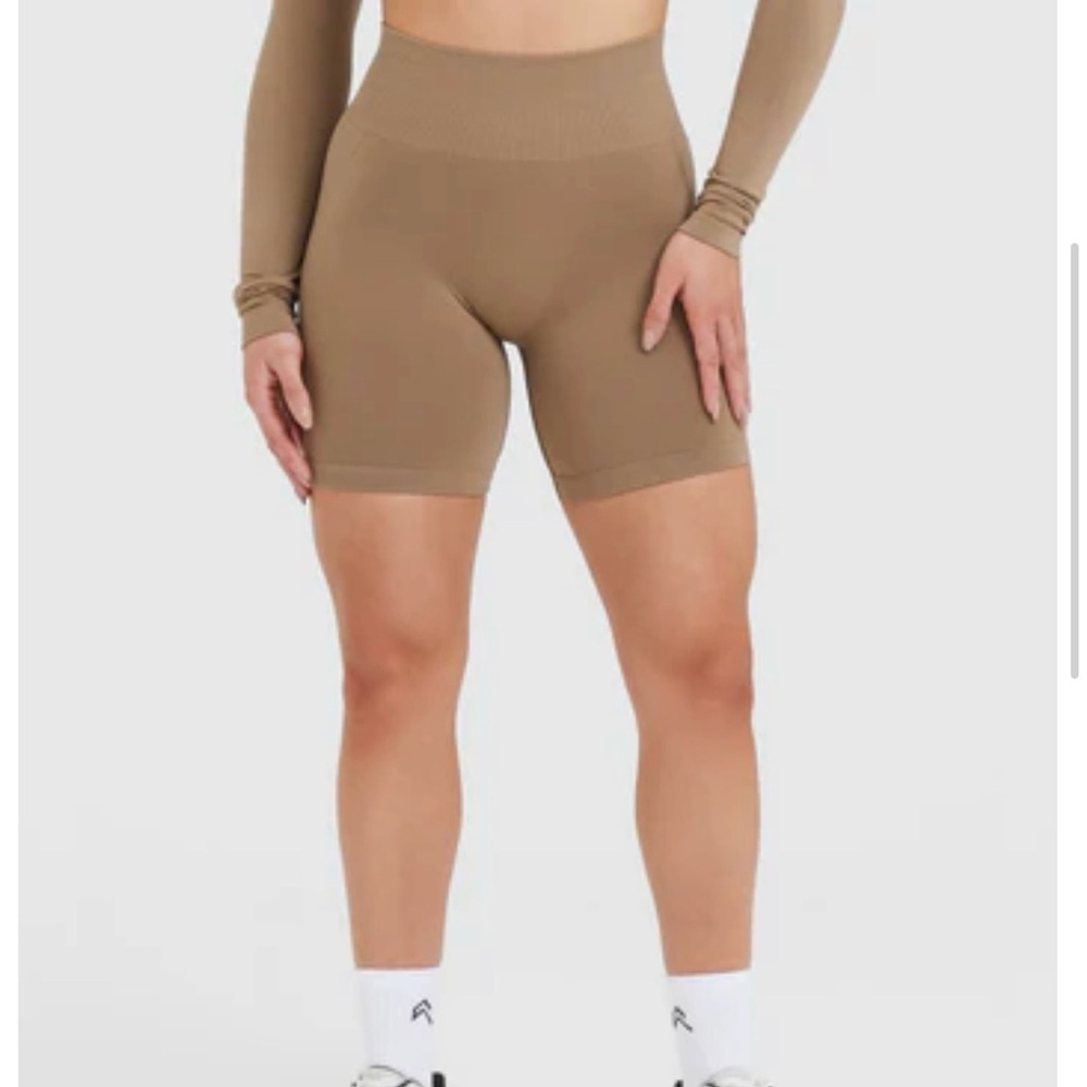 NWT Oner Active EFFORTLESS SEAMLESS SHORTS Walnut Brown S